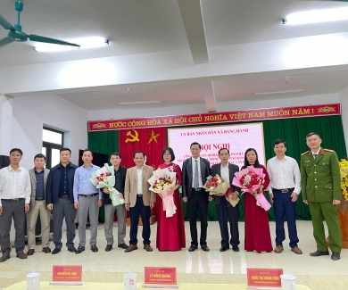 Trường TH&THCS Bằng Hành  dự hội nghị công bố QĐ của UBND xã Bằng Hành sáp nhập: Trường TH Ngọc Lâm với trường TH&THCS Bằng Hành và các quyết đinh của chủ tịch UBND Xã Bằng Hành về công tác cán bộ